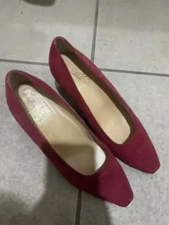 ポインテッドトゥ パンプス