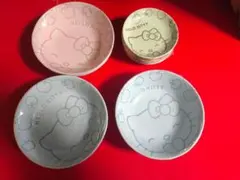 新品ハローキティペアボウル６枚と 2011ミニプレート５枚　食器　皿　陶器