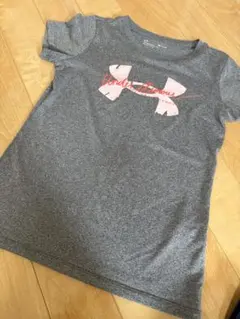 Under Armour グレー Tシャツ SMサイズ