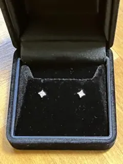 プラチナ ピアス(両耳用)