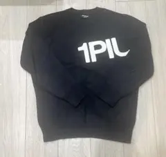 1PIU1UGUALE3 ブラック ニットセーター