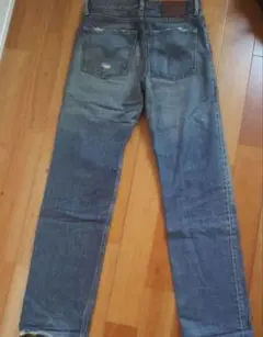 Levi's ストレートデニム ダメージ加工