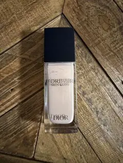 Dior ディオールスキンフォーエバーフイルドグロウリキッドファンデーション0N