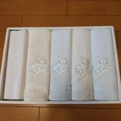 【新品】フェイスタオル4枚セット 花刺繍