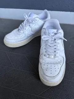 NIKE AIR FORCE 1 ホワイト