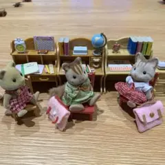 シルバニアファミリー 家具セット　子ども部屋　勉強机　人形