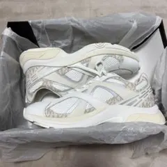 【新品・未使用】マイケルコース メンズ レオ トレーナーのサムネイル
