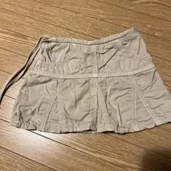 United Colors of Benetton ベージュショートスカート