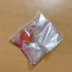 サンリオ　グミチュアチャーム　キティ