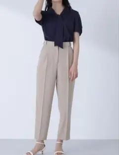 NATURAL BEAUTY BASIC サイドボタンクロップドパンツ ベージュ