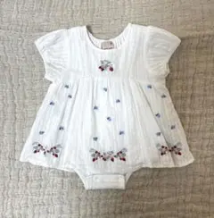 petit main いちご刺繍ロンパース