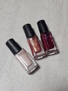 ネイルホリック　NAIL HOLIC マニキュア　赤ピンク系　３本セット