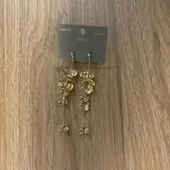 ゴールド花モチーフロングイヤリング