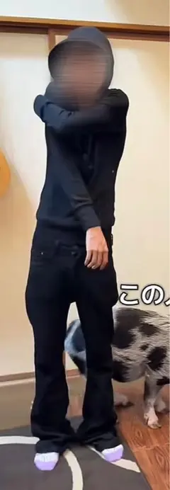 ブラック デニムフレアパンツのサムネイル