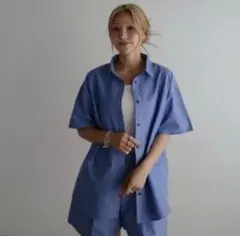 しまむら hideka コラボ 半袖シャツ ブルー Mサイズのサムネイル