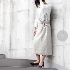 SO1:1 バックル付きリネンタイトスカート　日本製　アンビデックスのサムネイル