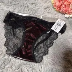 Item thumbnail for item cf6de9bb-bfdd-4823-b9e4-f6b052dc09dd