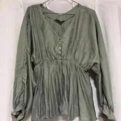 LOWRYS FAME オリーブ色 Vネックブラウスのサムネイル