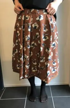 ★新品★花柄スカート　リバーシブル