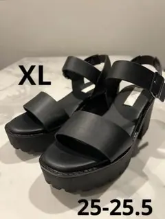 【美品】NUOVO ヌオーヴォ 厚底 チャンキーヒール サンダル ブラック XLのサムネイル