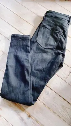 ブラックスキニーデニム（伸縮性） ヒートテック　Mサイズ　HEATTECH