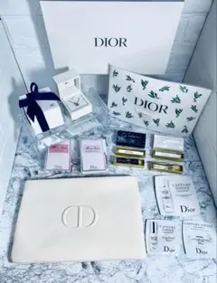 ４日迄値下げ 4°Cネックレス & Dior ポーチ＆香水のノベルティーセット