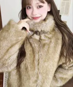 tulle brooch fur coat / コサージュ付きファーコート - メルカリ