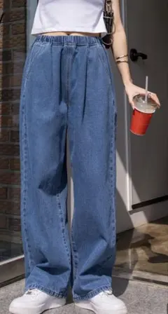 ハイウェスト　ワイドレッグ　デニムパンツ
