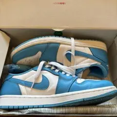 NIKE SB AIR JORDAN 1 LOW UNC