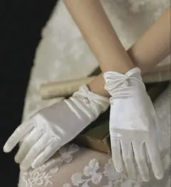 ホワイト サテン ショートグローブ　ウエディング