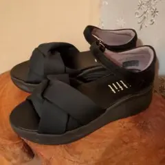 美品fitfitフィットフィット深いグリーンのクロスバンドウェッジソールサンダル