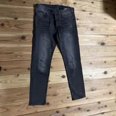 H &M ダメージ加工 スリムボタンデニムパンツ　ブラックのサムネイル