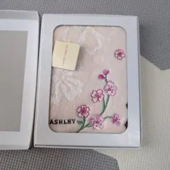 u*8様 LAURA ASHLEY 花柄タオルハンカチ