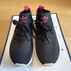 adidas ランニングシューズ　25cm ブラック×ピンク