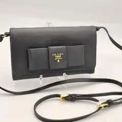 プラダ 2way ウォレットショルダー クラッチバッグ サフィアーノ シルバー プラダ 2way ウォレットショルダー クラッチバッグ サフィアーノ