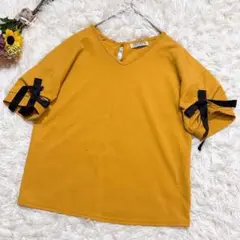 TRUSTY　キッズ【150】 Vネック　半袖カットソー　リボン　マスタード