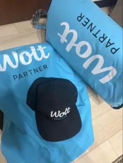 ⭐︎wolt（ウォルト）配達バック、Tシャツ、帽子デリバリー⭐︎ メルカリ