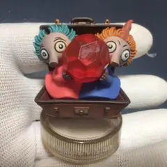 ムーミンフィギュア、トフスランとビフスラン ルビーの王様。加藤工芸 ムーミンズランチ2 トフスランとビフスラン ルビーの王様 飛行おに