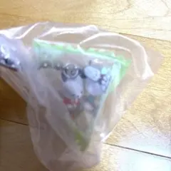 サンリオ ガチャガチャ シャカシャカテトラチャーム ポチャッコ