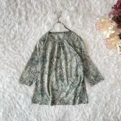 ペイズリー柄七分袖カットソー（M〜L）グリーン系　ストレッチ　日本製