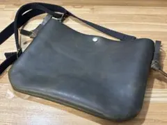 サコッシュ　カーキ　ハンドメイド　本革　ヌメ革　ショルダーバッグ
