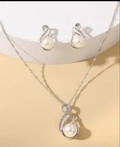 パールとジルコニアのネックレスとイヤリングセット