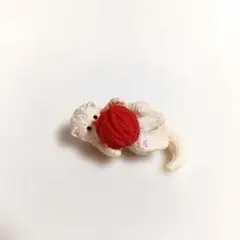 白い猫　フィギュア　置物　ミニチュア　子猫