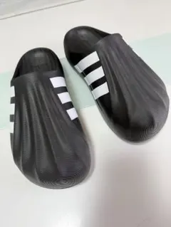 adidas サンダル　メンズ