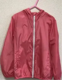 ユニクロ　ポケッタブル　ウィンドブレーカー