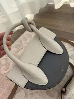 Item thumbnail for item 1a7526c4-414c-4b04-b4fa-e96cdb1676e0