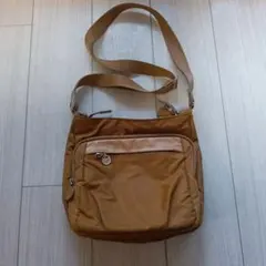 【さらにさらに値下げしました】カナナプロジェクト　ショルダーバッグのサムネイル