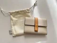 大幅値下げ ロエベバーティカルウォレットスモール(ソフトグレインカーフ) 人気色