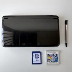 Nintendo 3DS ブラック 本体、4GBのSDカード、ゲームソフト