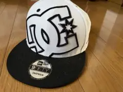 DC 9FIFTY スナップバックキャップ ホワイト/ブラック